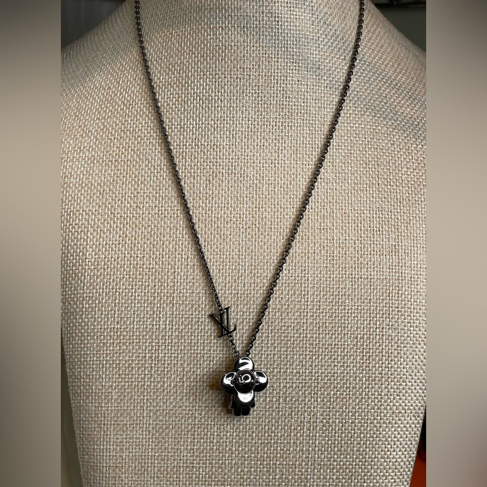 Louis Vuitton Vivienne Pendant Necklace NWT Full Set